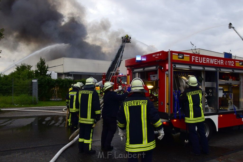 Grossbrand Halle Troisdorf Kriegsdorf Junkersring P112.JPG - Miklos Laubert